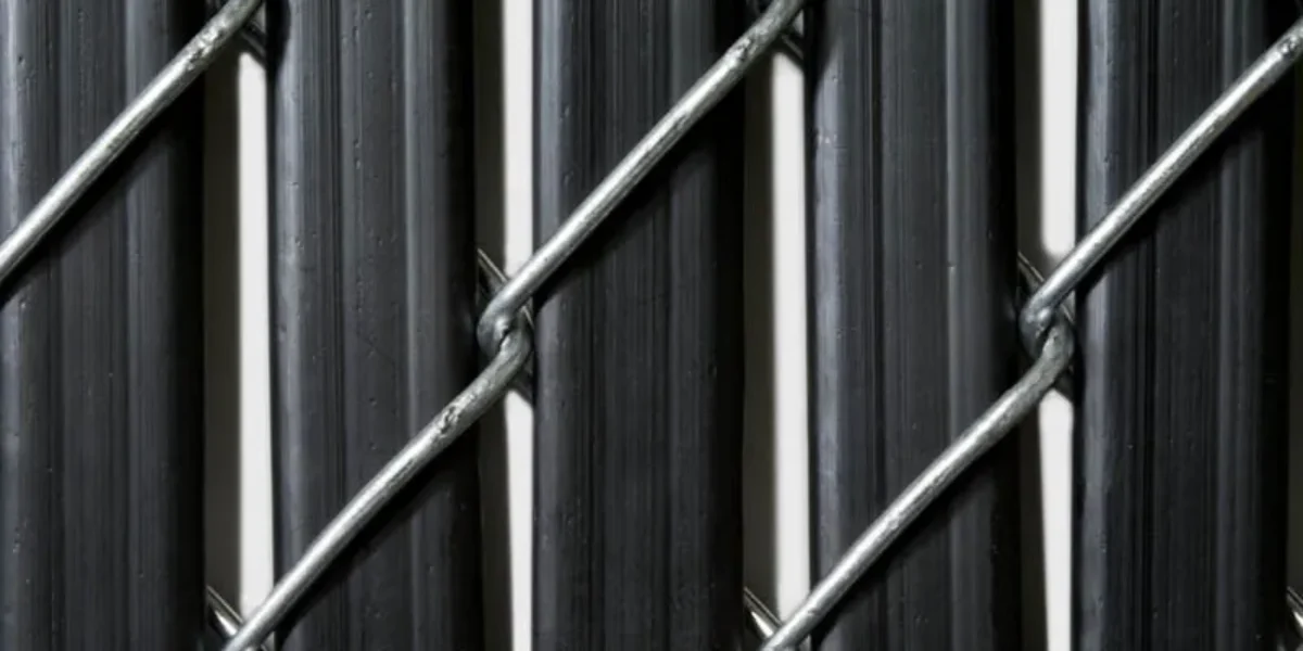 Bottom Locking Fence Slats