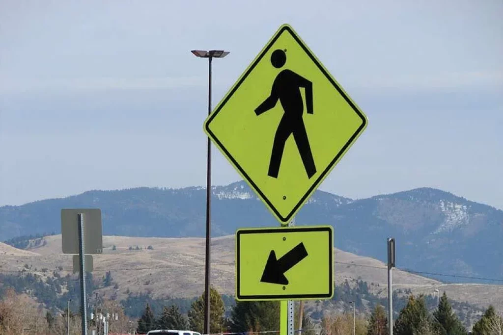 crosswalk_day_post